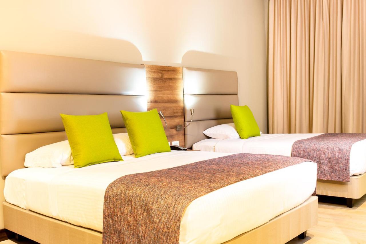 F25 Hotel