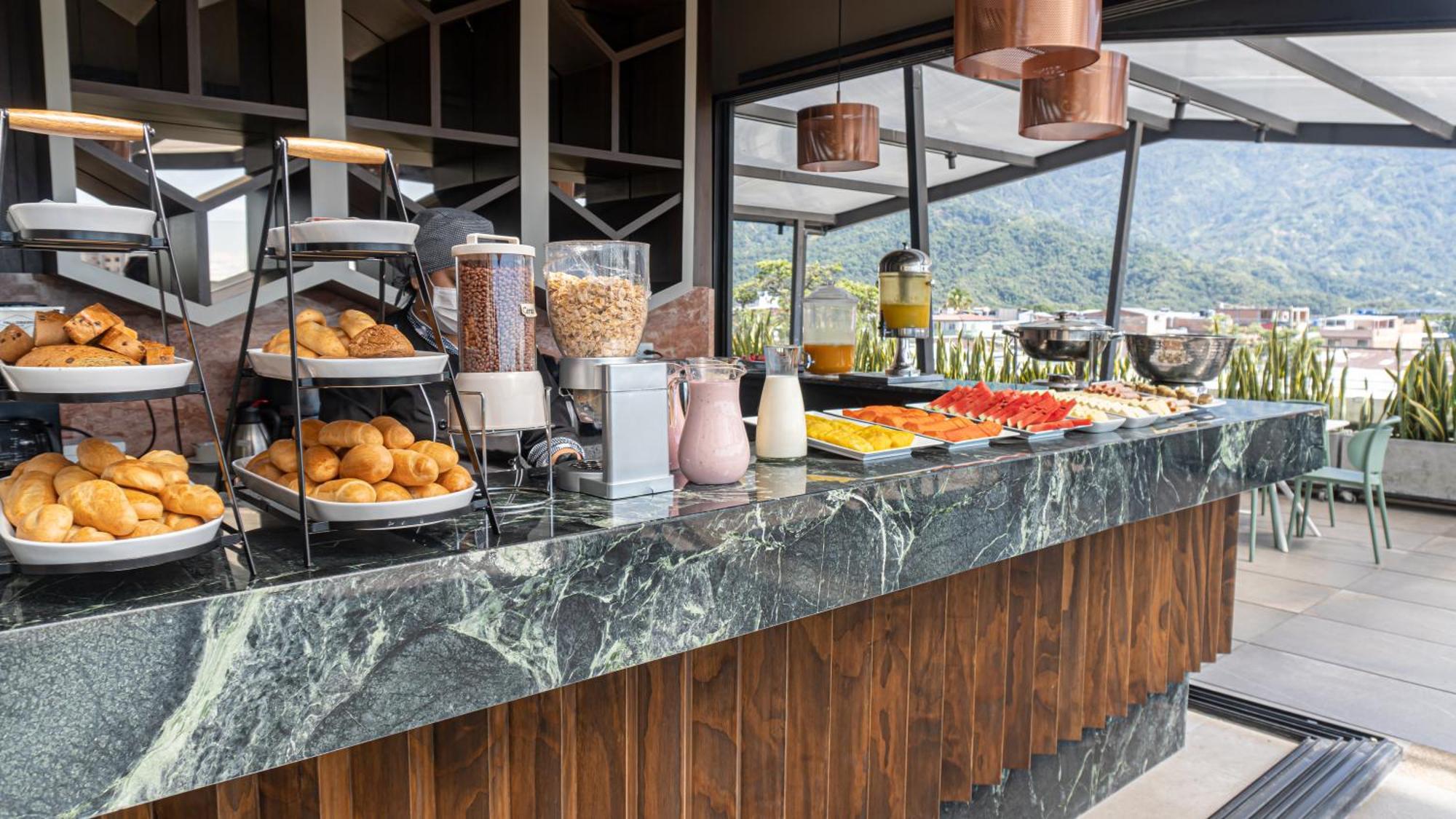F25 Hotel 4*
